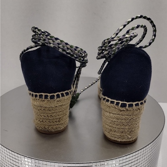 Tory Stylish Espadrille Flats with Lace-Up size 5 pre owned Exellent condition - Picture 6 of 9